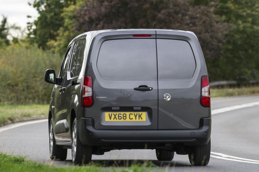  Vauxhall Combo 2018 года  (фото 19 из 24)